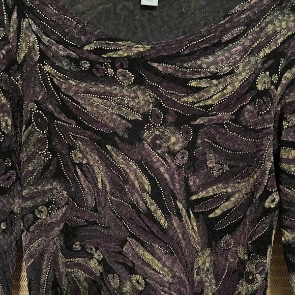 DRESS BARN~ PURPLE ABSTRACT BLOUSE~SM - Picture 7 of 7